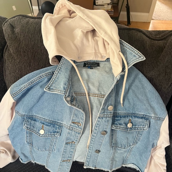 Hooded cropped jean jacket (with detachable hood) - Picture 1 of 7